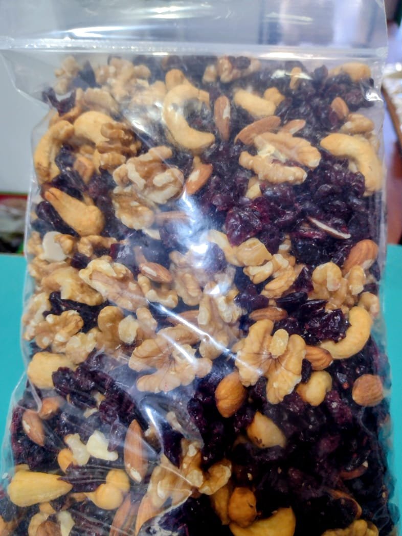 mix de frutos secos con arandanos